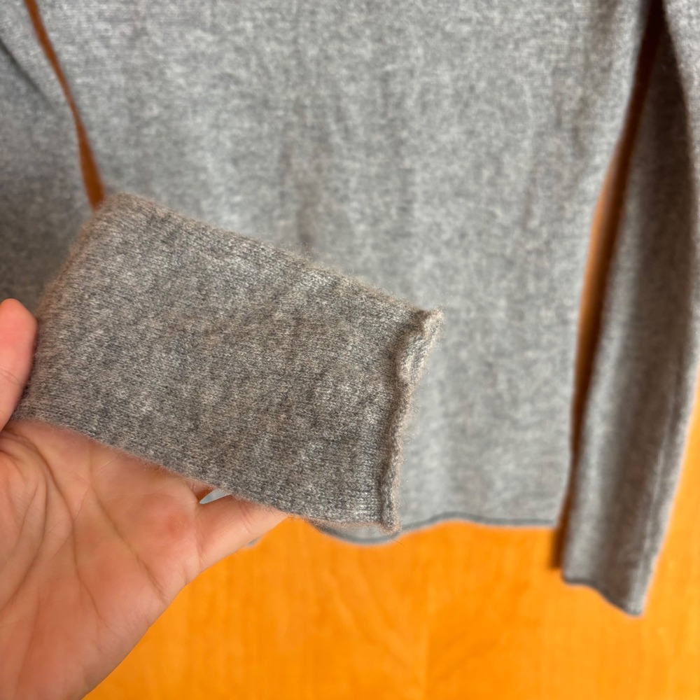 J. Crew Womens Cashmere Sweater Crew Neck Long Sleeve‎ Gray Pullover Top Small - Picture 3 of 8